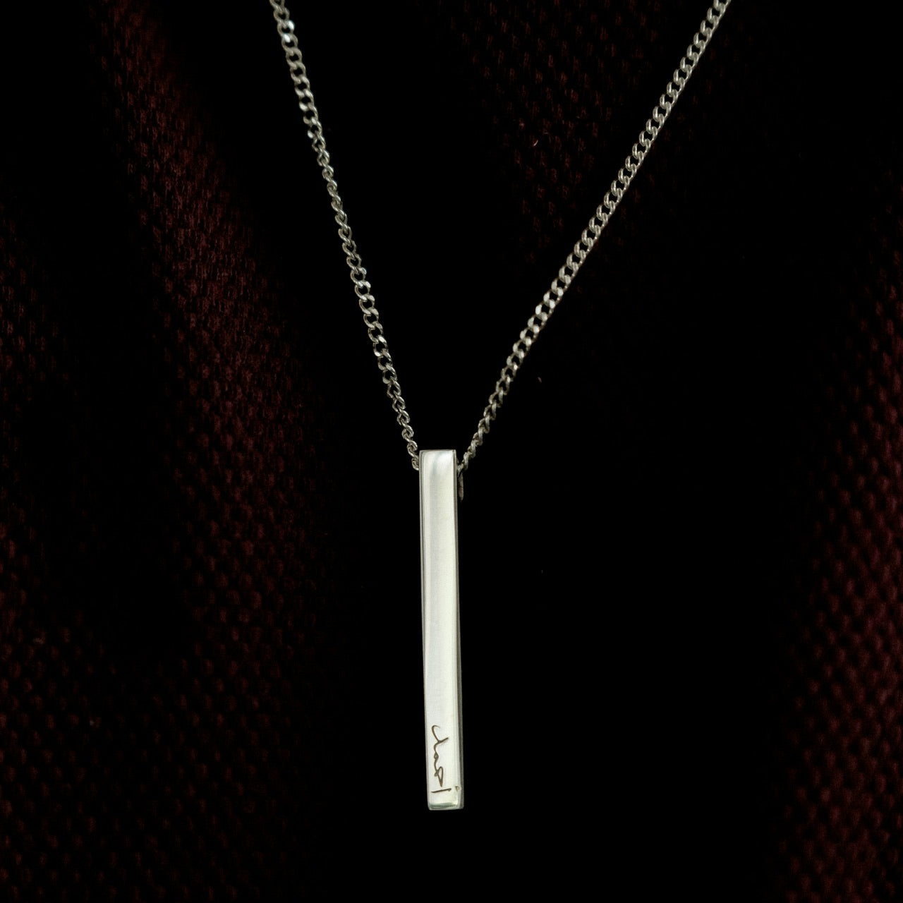 4 side bar necklace for Men with personalised name in UAE