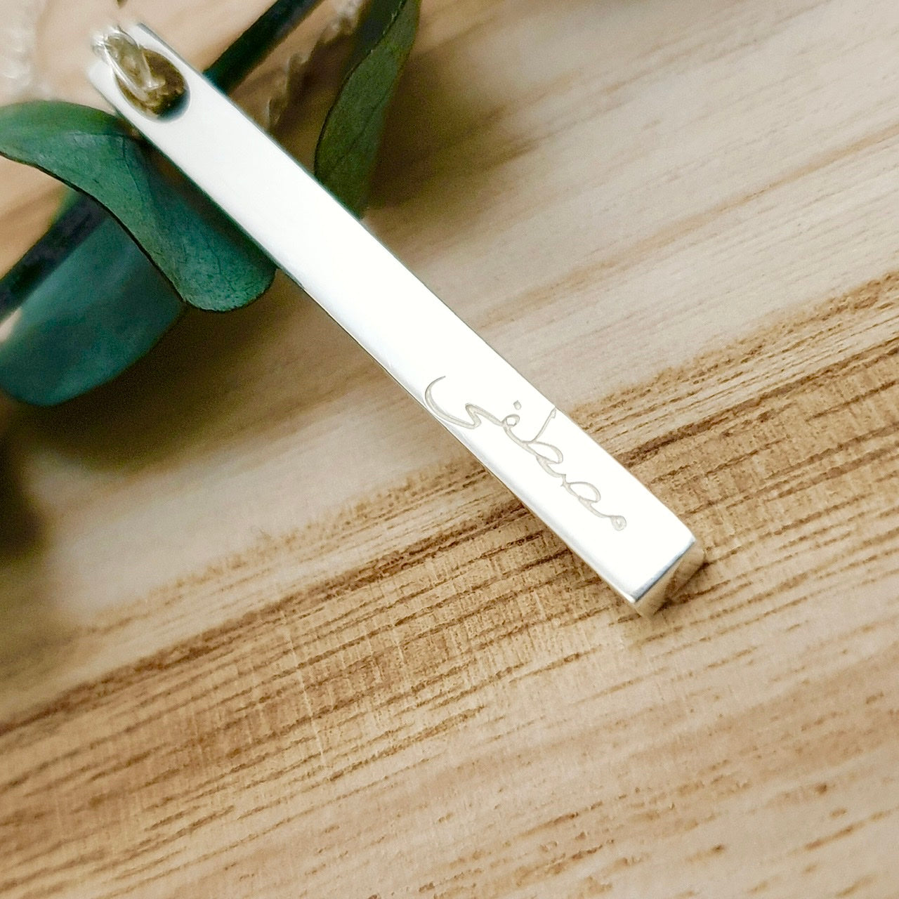 Arabic bar name necklace for men abudhabi