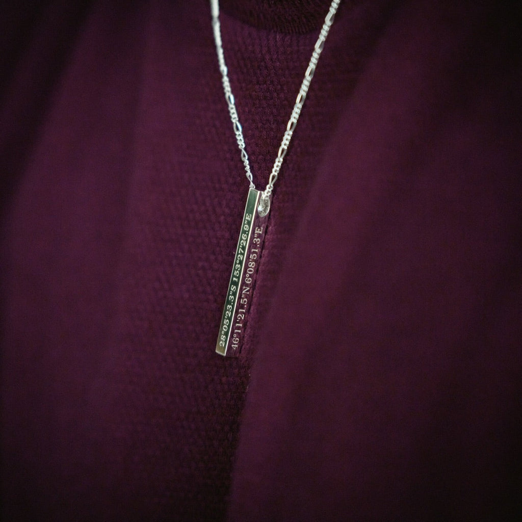 3D bar necklace with Engraving in Dubai AbuDhabi 