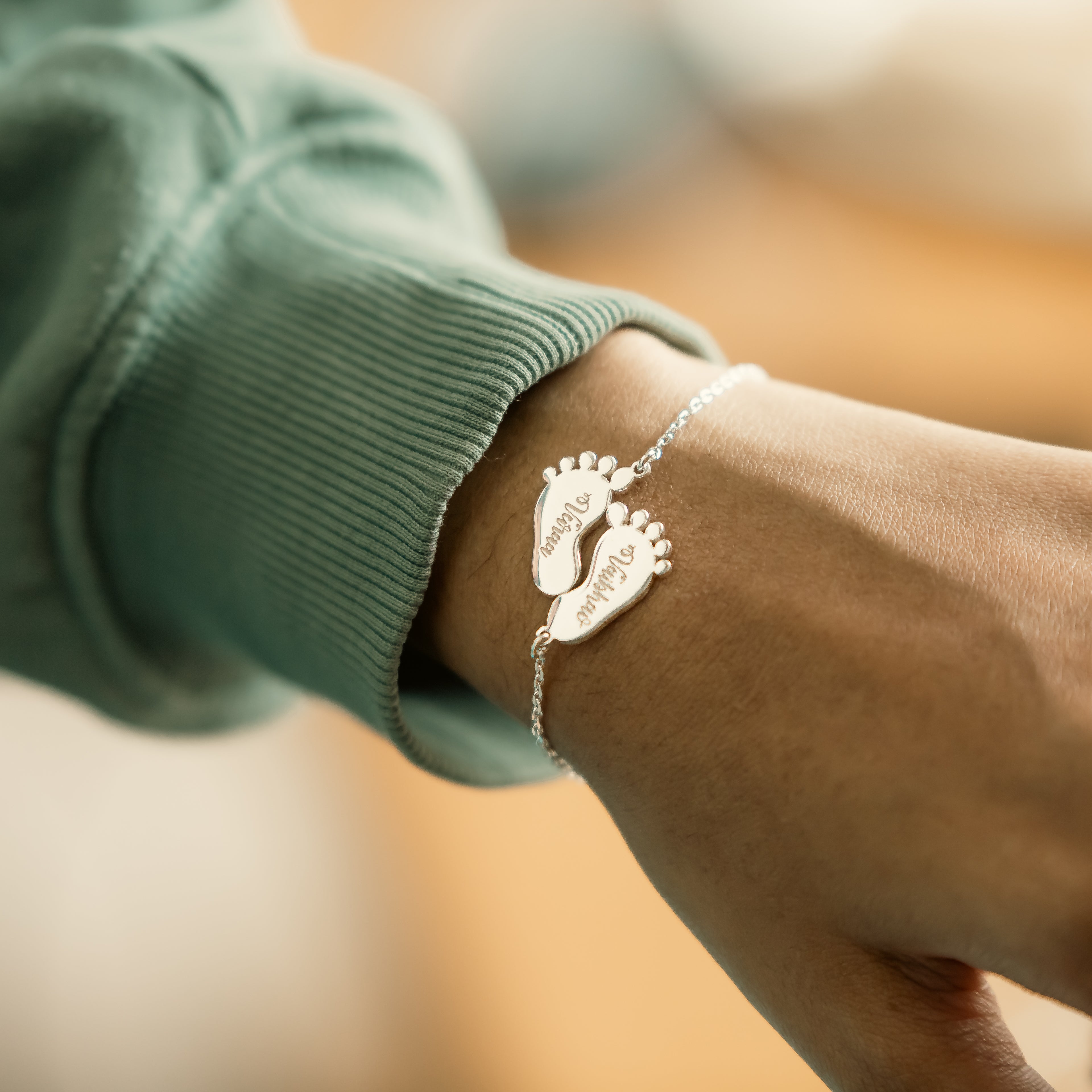 Gift for newly Mom Bracelet with Baby Feet