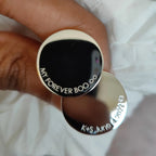 Cufflinks in round shape with engraving ng in curve shape
