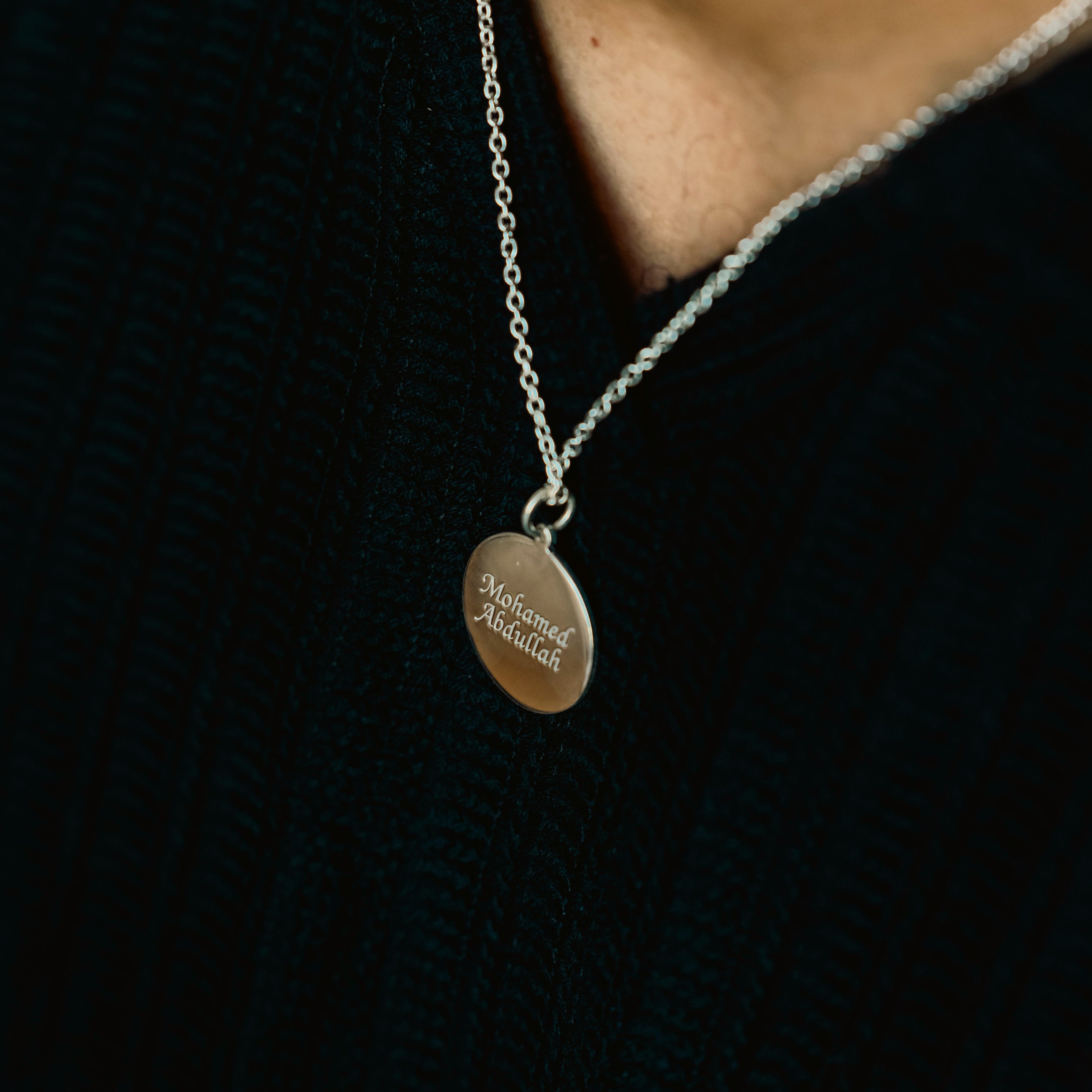 Round shape necklace with names for men