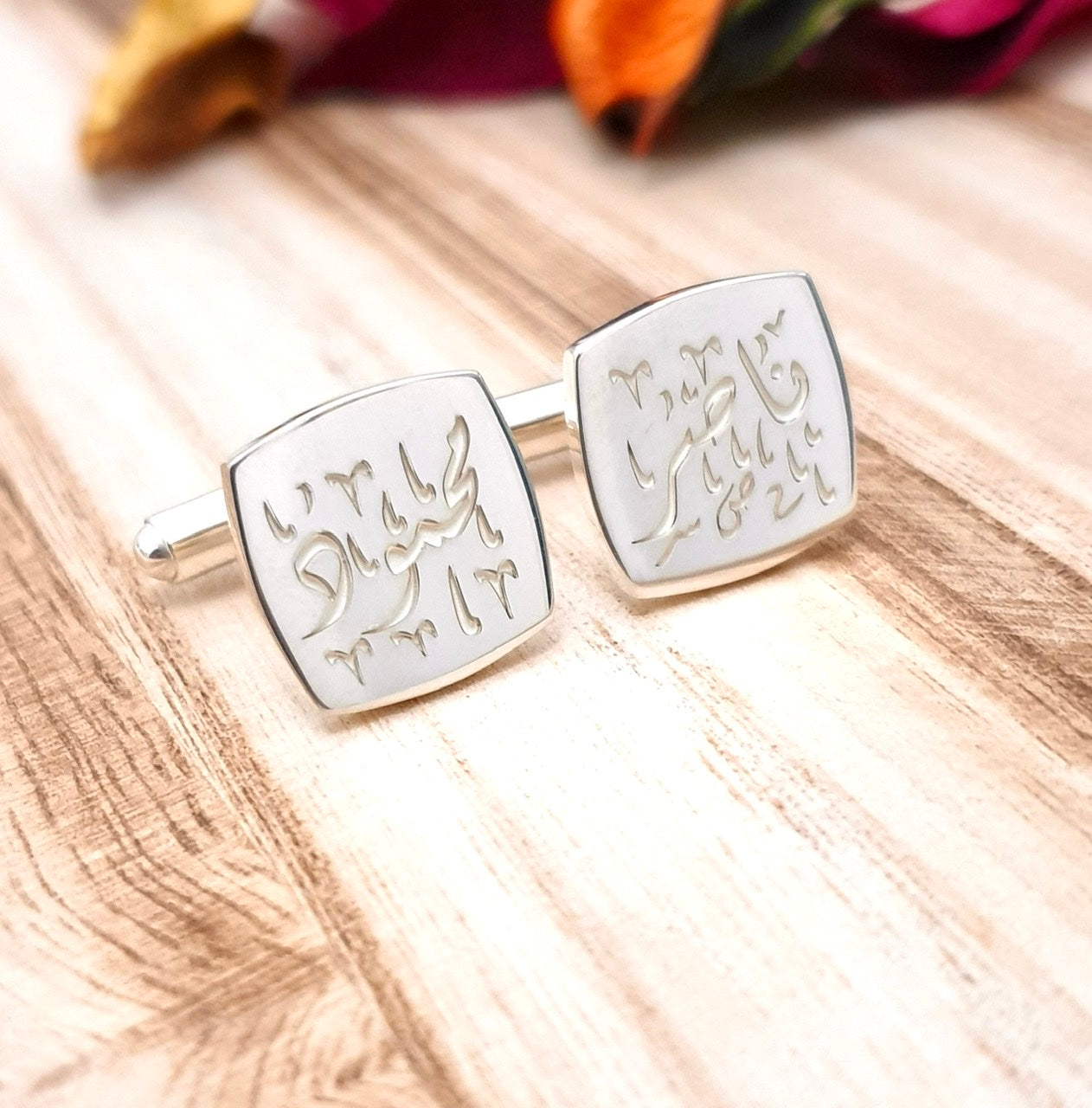 Customised arabic Cufflinks for gift in dubai